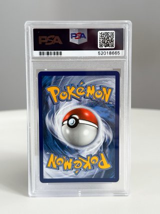 Carta Pokémon Lucario GX SV64 PSA 10