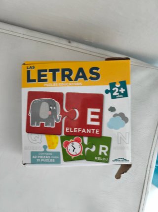 Puzzles educativos Las Letras