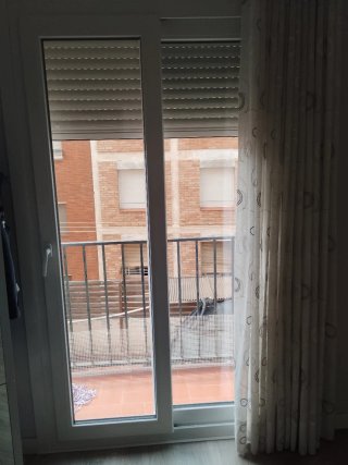 Mosquiteras para balconeras y ventanas