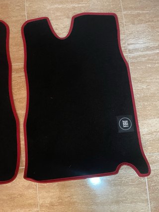 Alfombrillas Fiat Negras con Borde Rojo