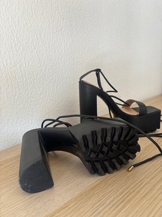 Zapatos de tacón con plataforma negros