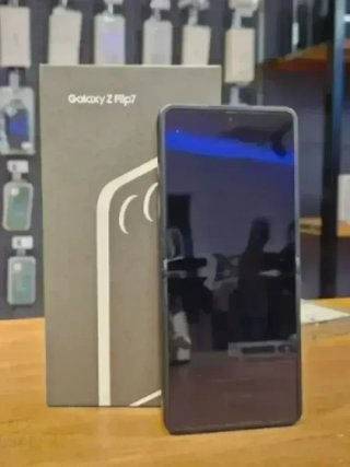 SAMSUNG Z FLIP 7 256GB NEGRO 100% BATERÍA