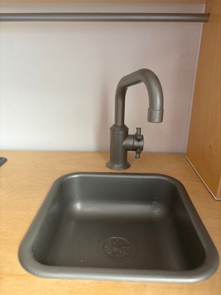 Cocinita de juguete con accesorios