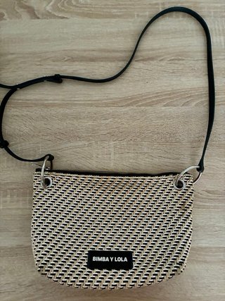 Bolso Bimba y Lola beige y negro