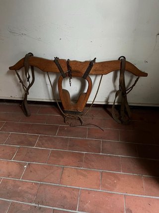 Giogo da traino in legno .No spedizione