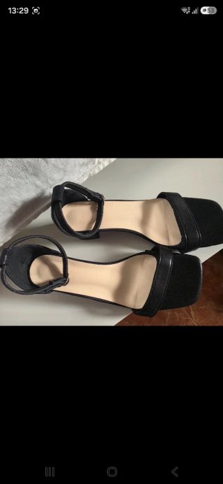 Sandalias negras