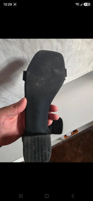 Sandalias negras