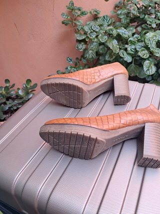 Tacones Beige/Marrón Cocodrilo