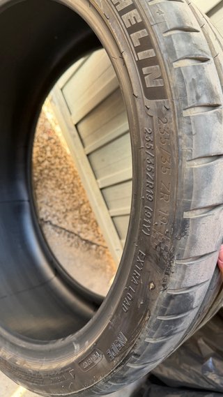 Michelin Pilot Sport 4S 235/35 ZR19