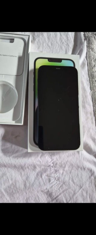 2 iPhone 14 Plus y 1 iPhone 12 Pro (Negro)