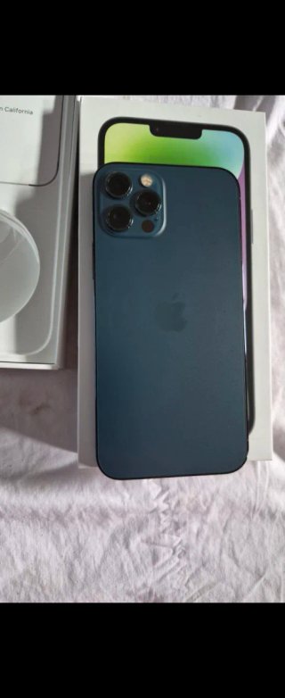 2 iPhone 14 Plus y 1 iPhone 12 Pro (Negro)