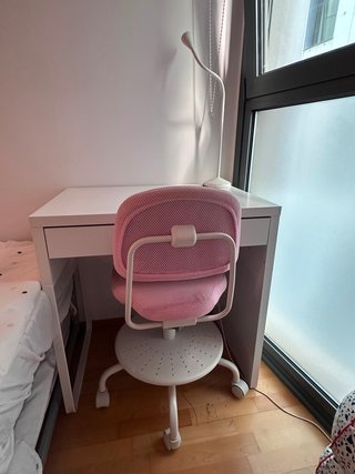 Silla infantil rosa ergonómica ajustable
