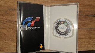 Lote 10 Giochi PSP: Gran Turismo, GTA, Hellboy...