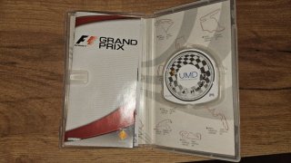 Lote 10 Giochi PSP: Gran Turismo, GTA, Hellboy...
