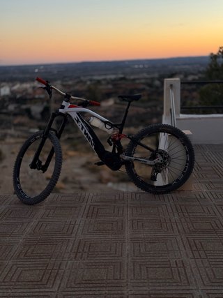 Bicicleta Eléctrica Fantic XEF 1.8