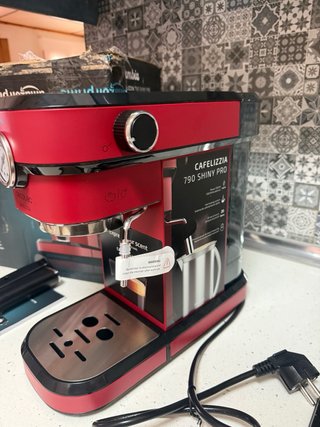 Cafetera CECOTEC CAFELIZZIA 790 SHINY PRO, 2 roja