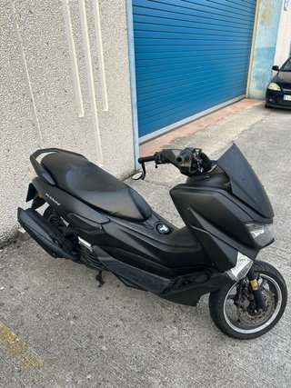Yamaha NMAX 2016 Negra