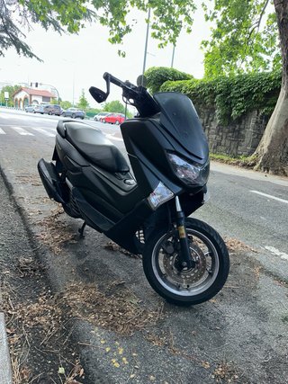 Yamaha NMAX 2016 Negra