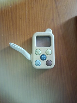 Teléfono de madera PlanToys