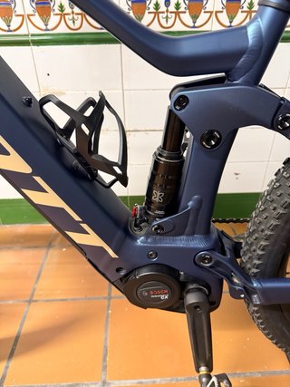 Bicicleta Eléctrica Scott Strike 930