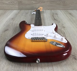 Fender Squier Bullet Stratocaster Sunburst