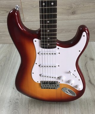 Fender Squier Bullet Stratocaster Sunburst