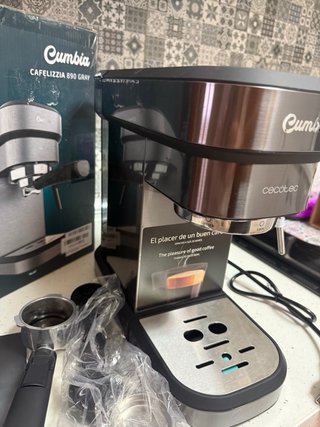 Cafetera Cecotec Cumbia cafelizzia 890 gris