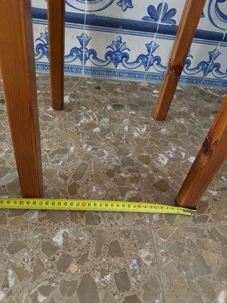 Mueble macetero repisa de madera Altura 105.