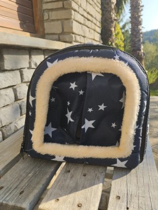 Cama para gato con estrellas