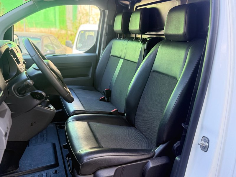 Opel Vivaro 2021, foto 18