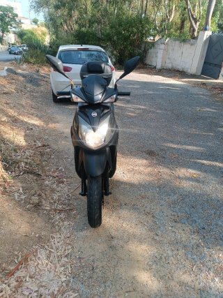 Moto SYM 125cc 2021 Negra