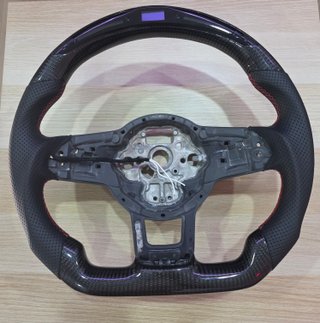Volante Fibra Carbono con Pantalla Golf