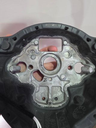 Volante Fibra Carbono con Pantalla Golf