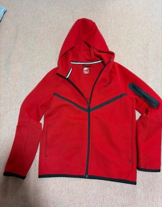 Conjunto Nike Tech Fleece Rojo
