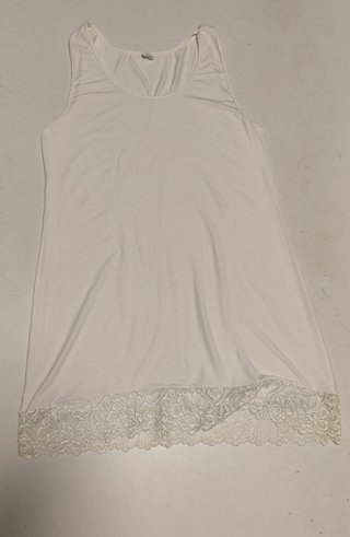 Canotta lunga Ramon bianca con pizzo