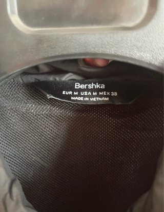 Cortavientos fino (Bershka)