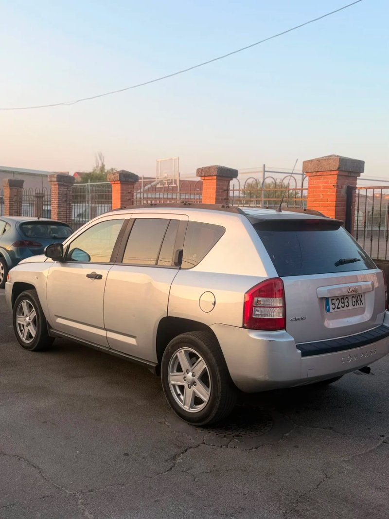 Jeep Compass 2009 - foto 1