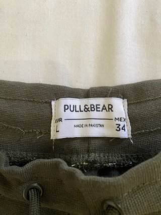 Pantalones Jogger Verde Oliva. Pull&bear. Talla L