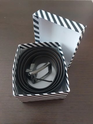 Cinturón negro/marrón de piel