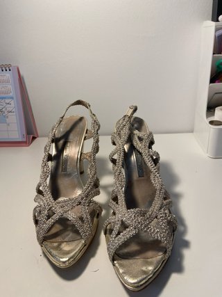 Zapatos de tacón Gino Vaello dorados/plateados