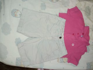 Cuatro Conjuntos 3/4 años polos y pantalones