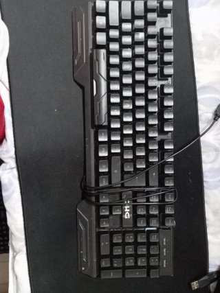 Combo 2 Teclados Gaming RGB KROM y DHG