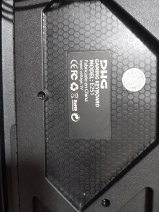 Combo 2 Teclados Gaming RGB KROM y DHG