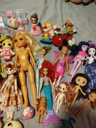 Lote Muñecas y Juguetes Varios