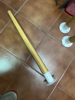3 Patas Madera Mesa Hilver