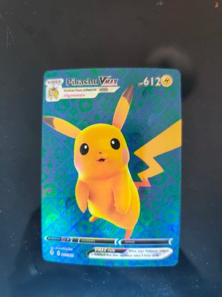 Carta Pokémon Pikachu VMAX Ultra Rara