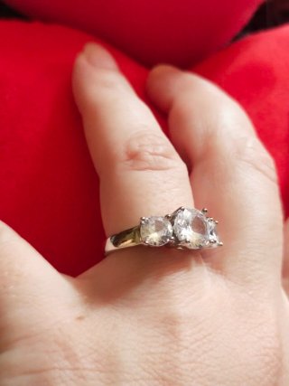 Anillo tres circonitas
