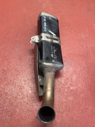 Tubo de escape KTM Duke 125 2019