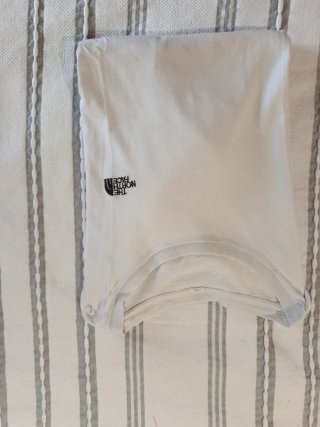 Camiseta The North Face Blanca