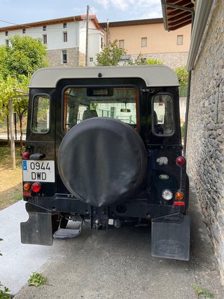 Land Rover Defender 90